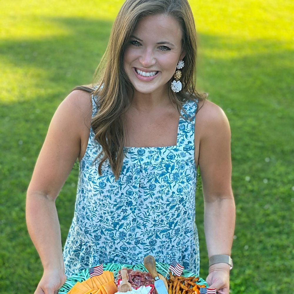 Meet your Posher, Jennifer lee